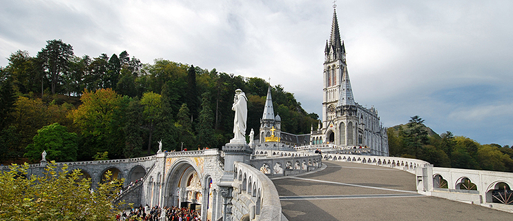 Gaztelueta: fin de semana en Lourdes, ayudando a los enfermos